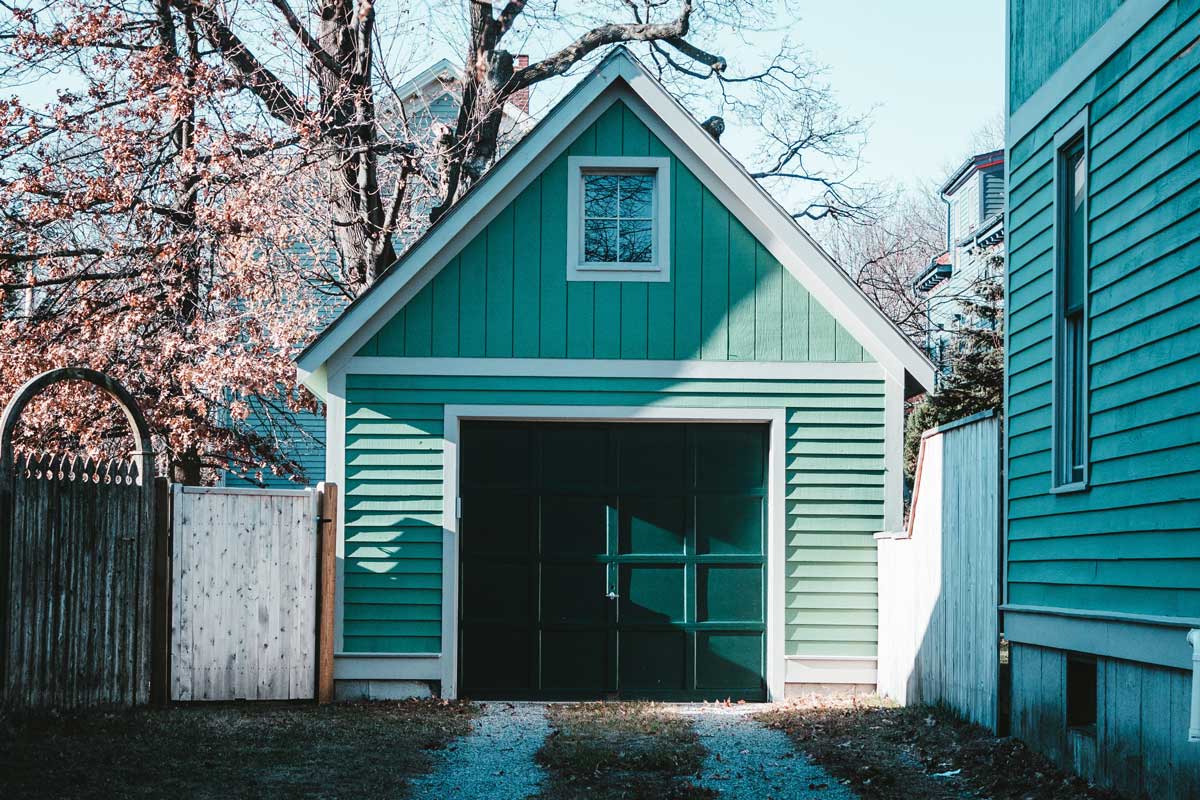 4 Tips for Organizing Your Garage Before Winter